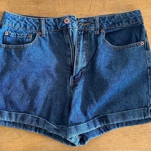 Forever 21 Dark wash mom jean shorts
